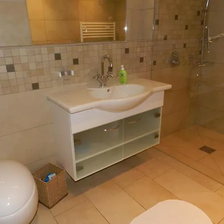 Gletscherblick- By Interhome Zweisimmen